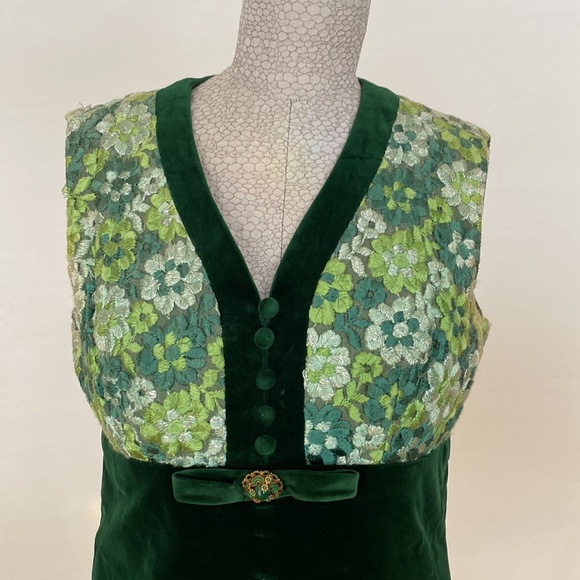 Happy St Patrick's Day! Vintage 1960's Vera Mont Paris Velvet Green Party Dress - Picture 2 of 9